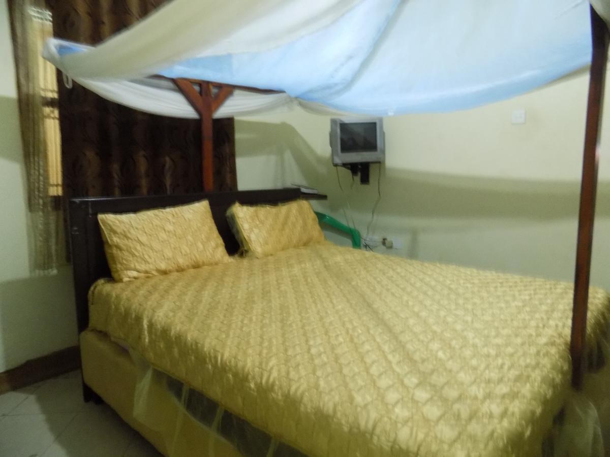 Pride Travellers Hotel Mubende Dış mekan fotoğraf