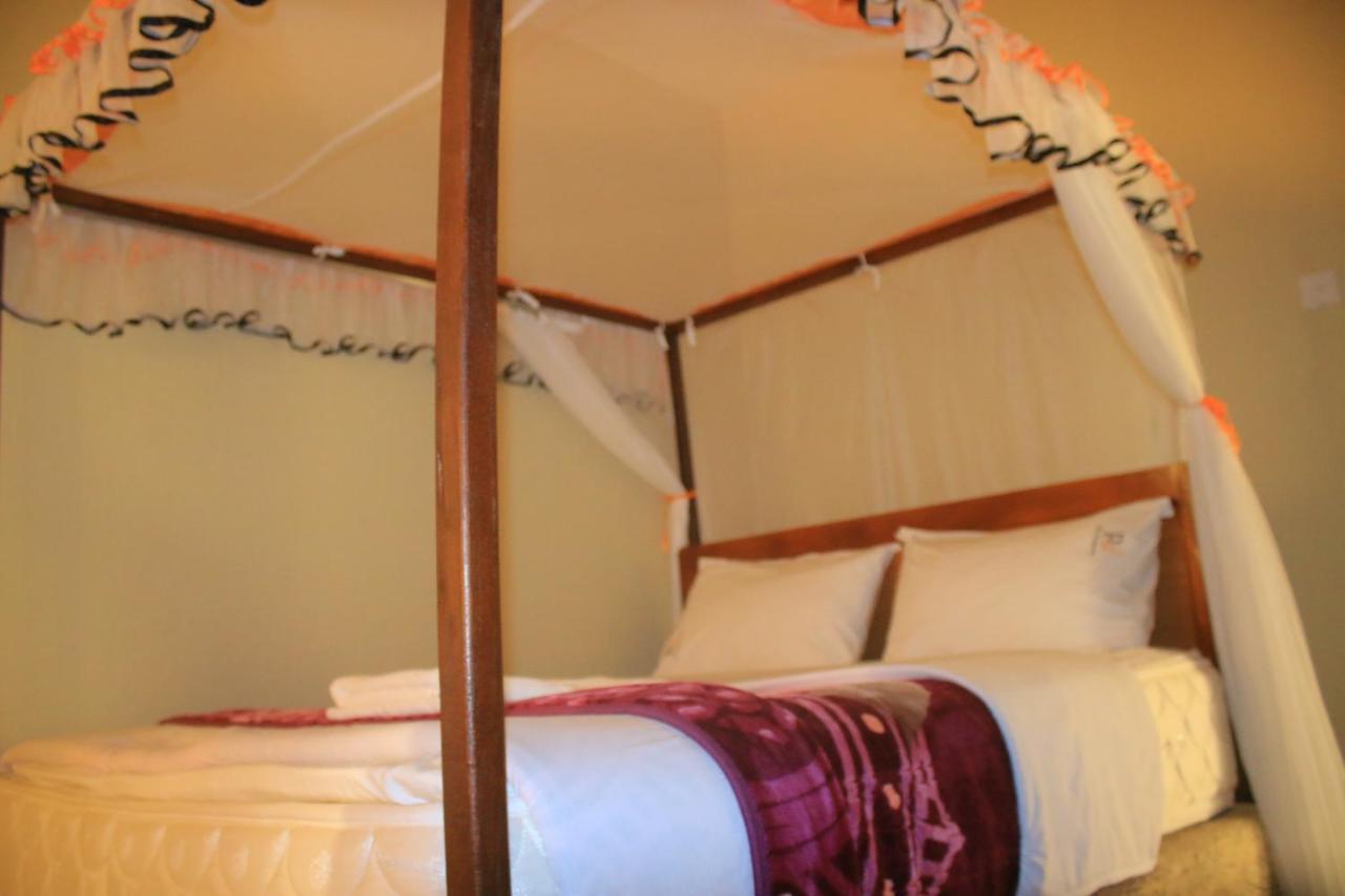 Pride Travellers Hotel Mubende Dış mekan fotoğraf