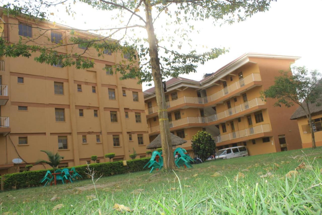 Pride Travellers Hotel Mubende Dış mekan fotoğraf