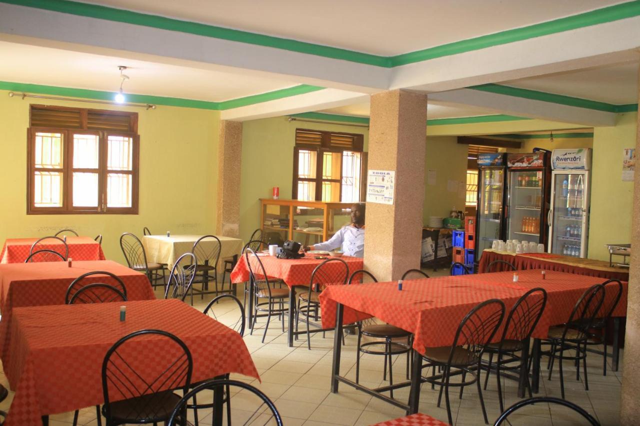 Pride Travellers Hotel Mubende Dış mekan fotoğraf